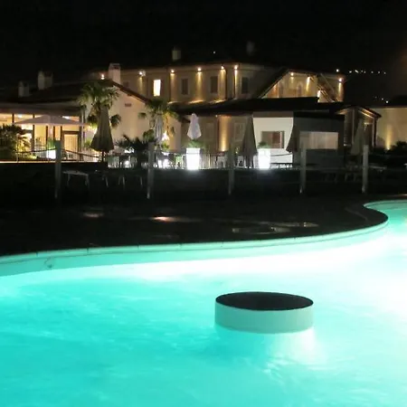 & Le Colombare 3*